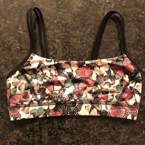 Brand new lululemon sports bra